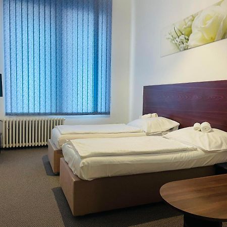 Hotel Bila Ruze Strakonice Kültér fotó