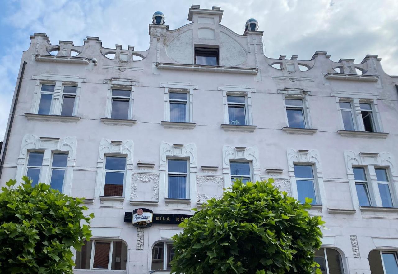 Hotel Bila Ruze Strakonice Kültér fotó