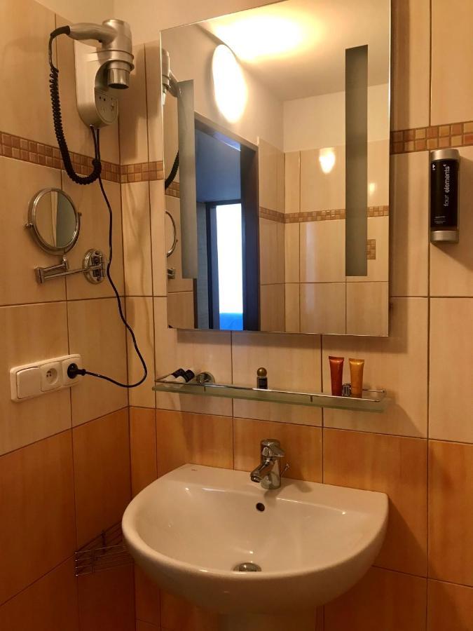 Hotel Bila Ruze Strakonice Kültér fotó