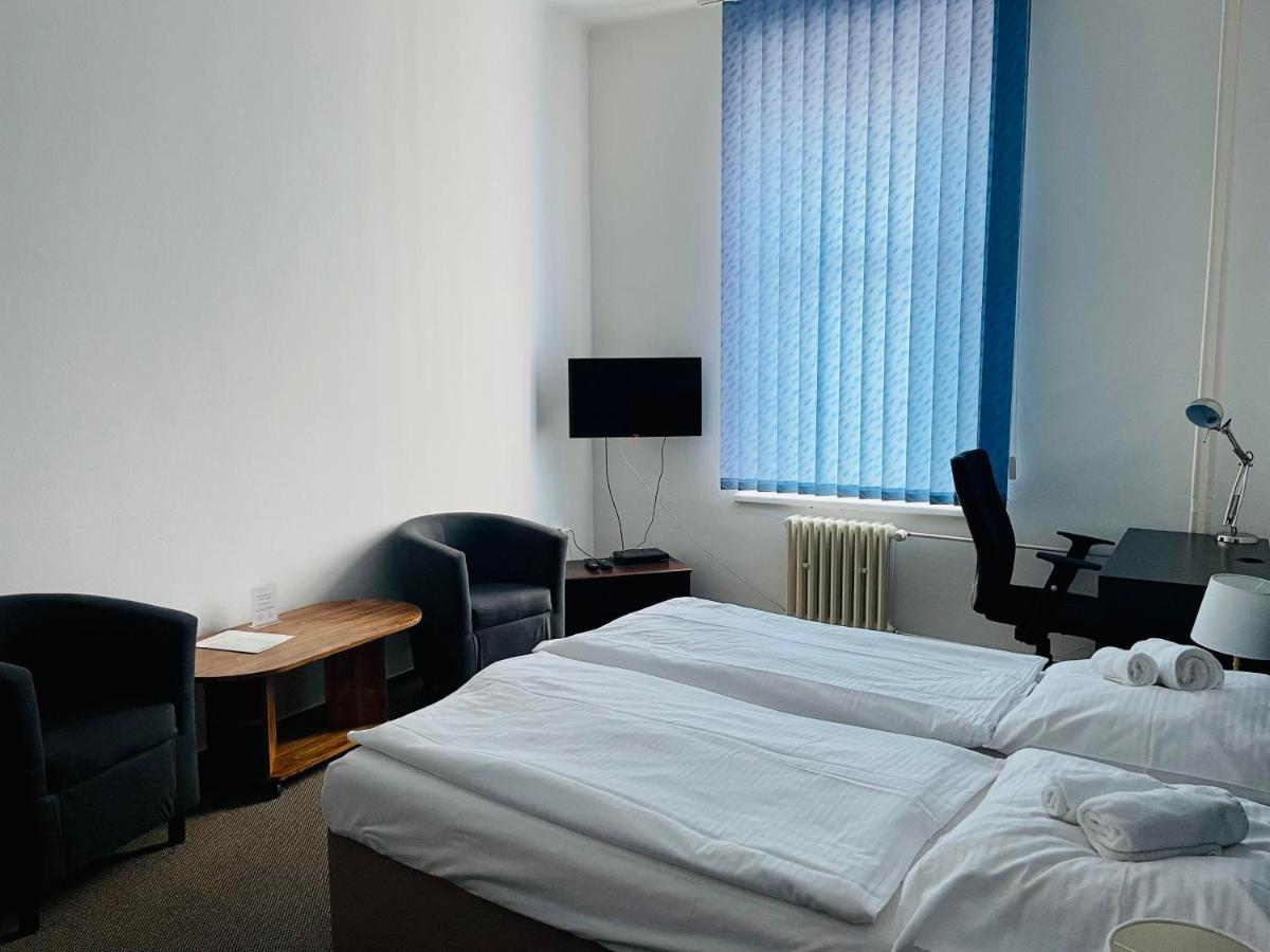 Hotel Bila Ruze Strakonice Kültér fotó